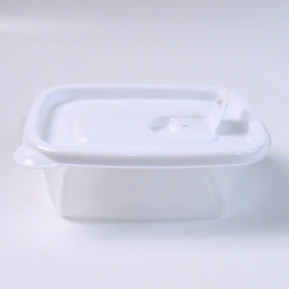 Set of four Wukusy food storage containers, microwave-safe, 400ml capacity, ideal for home kitchen organization and food preservation.