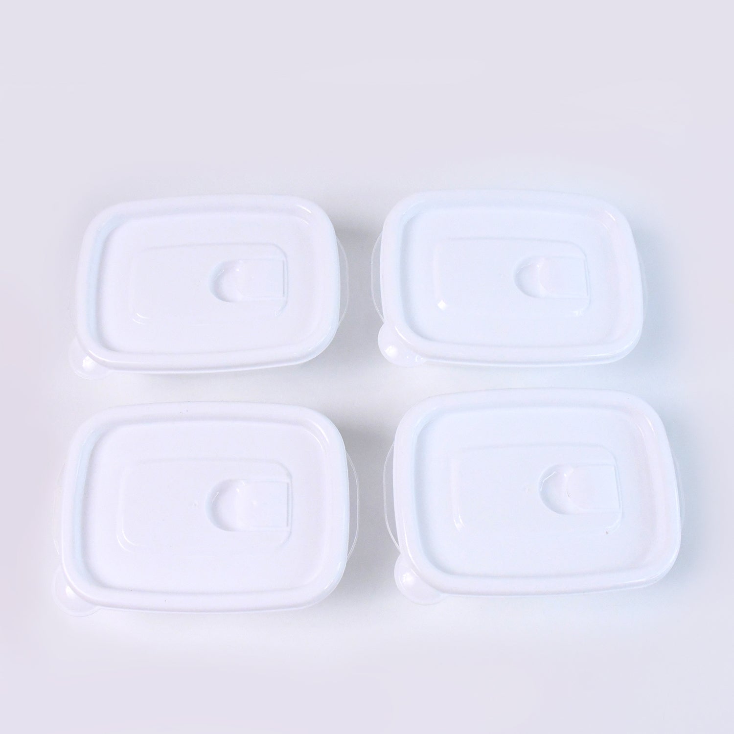 Set of four Wukusy microwave-safe food storage containers, 400ml, for kitchen organization and meal prep.