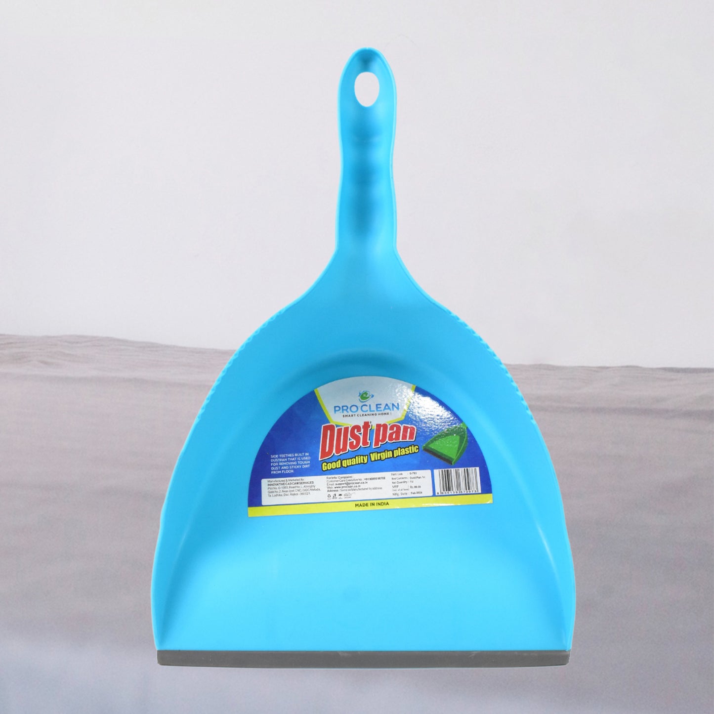 Wukusy heavy plastic dustpan with handle, ideal for home and kitchen cleaning, in black with a sturdy grip.