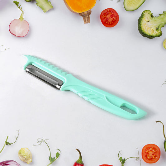 Wukusy 3-piece kitchen vegetable peelers set with ergonomic handles for peeling carrots, potatoes, and cucumbers.