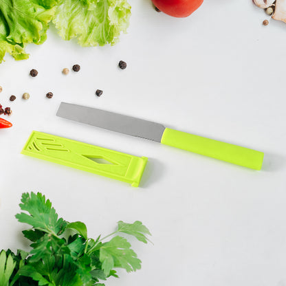 Wukusy 3-piece kitchen vegetable peelers set with ergonomic handles and stainless steel blades for peeling fruits and vegetables.