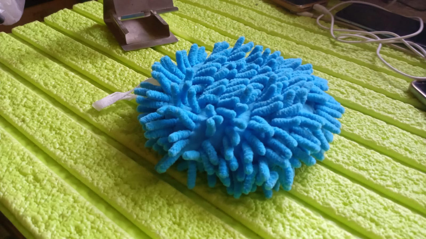 Wukusy microfiber cleaning duster for home and kitchen, multi-purpose dusting tool with soft, absorbent fibers for versatile cleaning.
