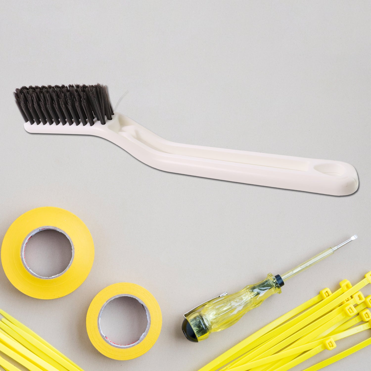 Wukusy 2-in-1 multifunctional floor gap cleaning brush for home and kitchen, ideal for narrow spaces and stubborn dirt.