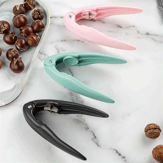Wukusy Nutcracker Chestnut Nuts Opener Clip, kitchen tool for cracking chestnuts and nuts, compact and easy to use.