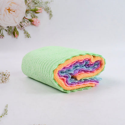 Pack of 5 Wukusy microfiber cleaning cloths, super absorbent kitchen and home cleaning towels, soft and durable cleaning cloths.