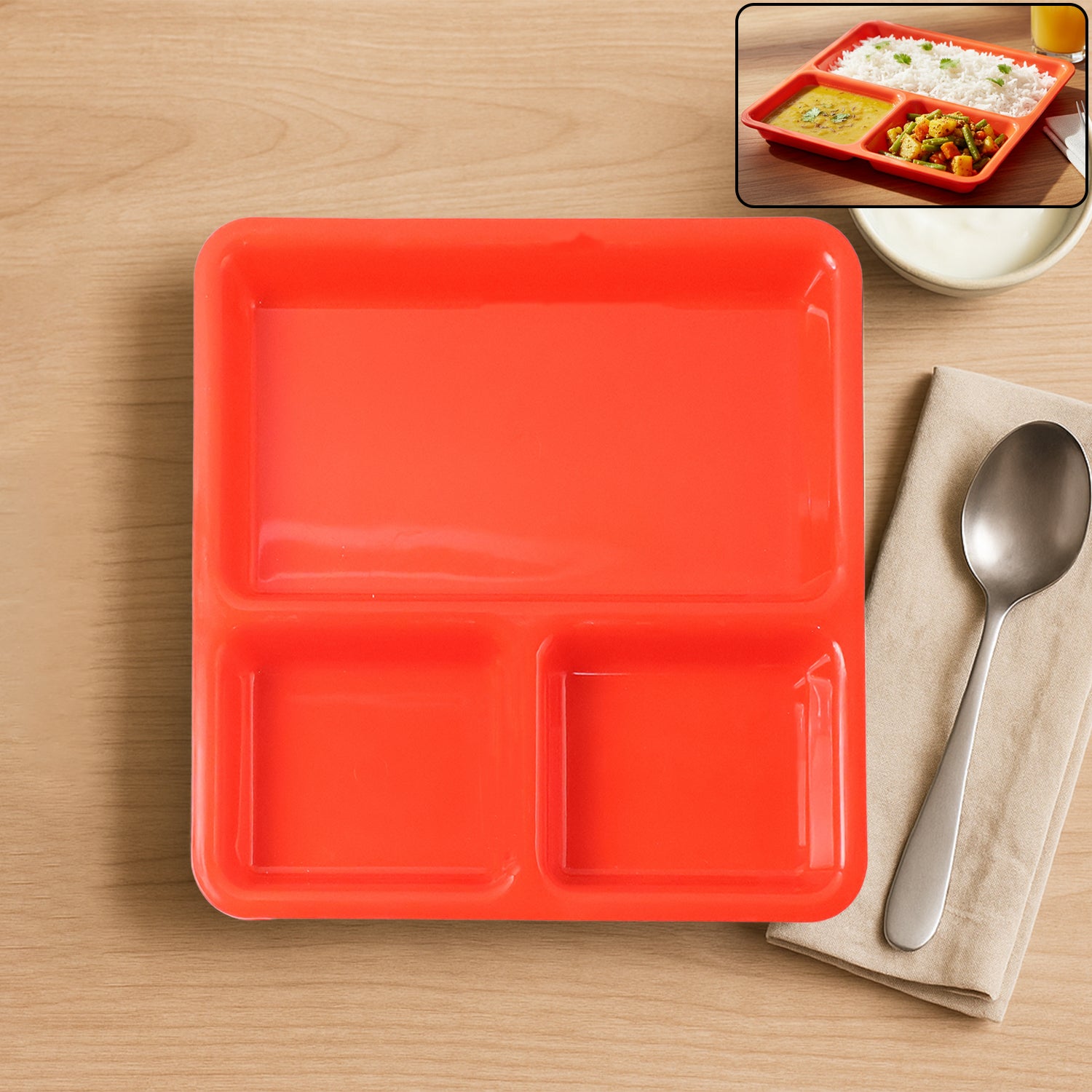 Plastic 3-compartment rectangular meal serving tray from Wukusy, ideal for home and kitchen use.