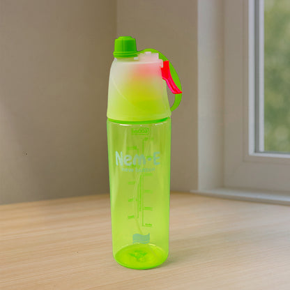 Wukusy plastic dual-function sports water bottle with built-in mist spray, leakproof cap, 600ml, suitable for outdoor activities