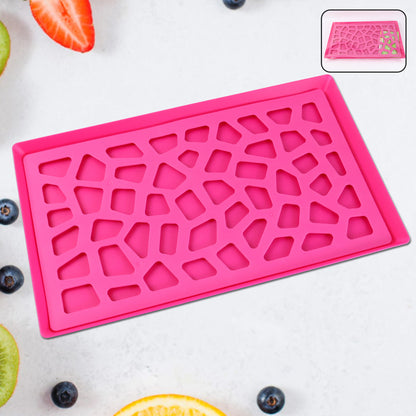 Plastic kitchen tray by Wukusy with modern hollow design, measuring 40x25 cm, ideal for home and kitchen organization.