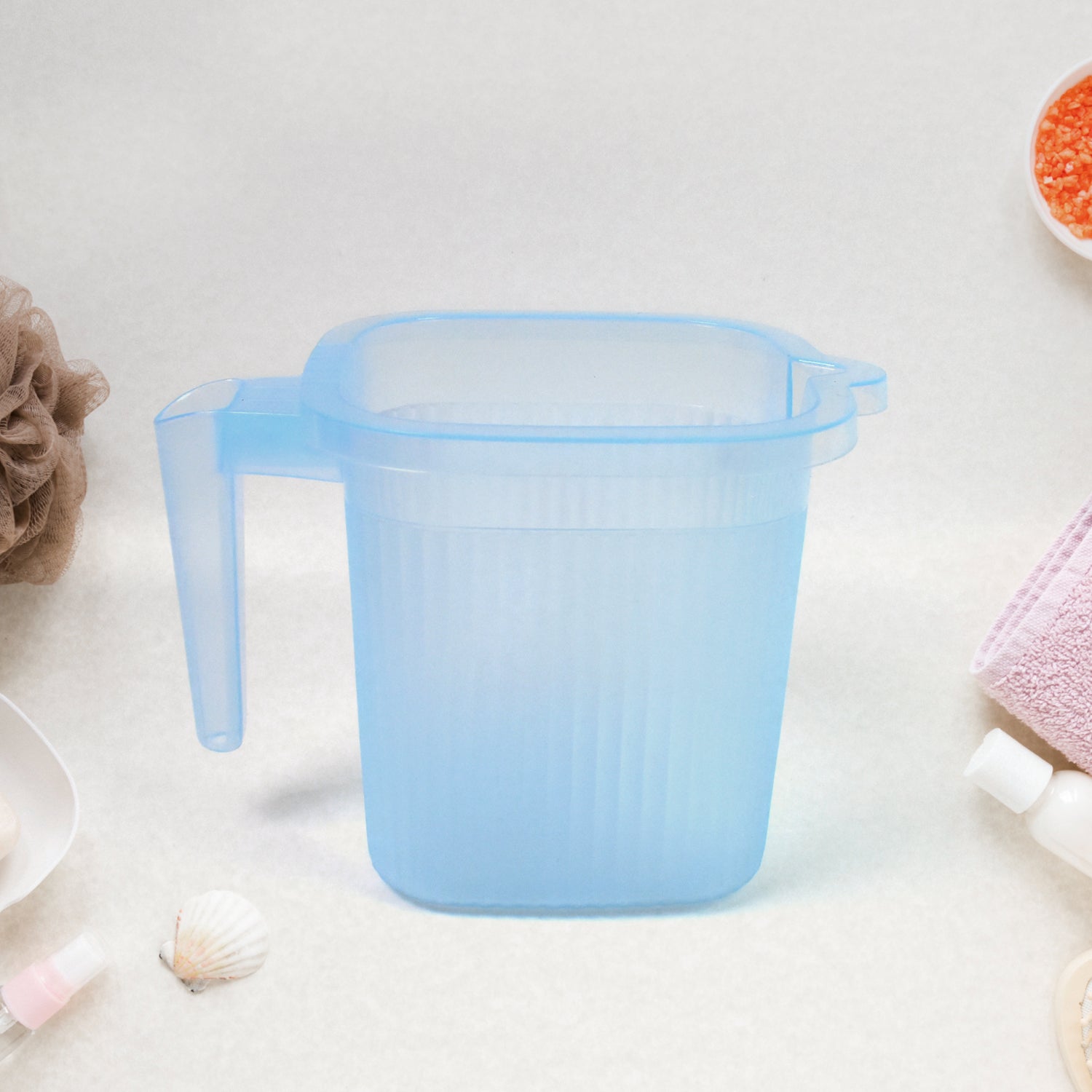 Transparent plastic square bath water mug by Wukusy, 1000 ml capacity, in mixed colors, ideal for home and kitchen use