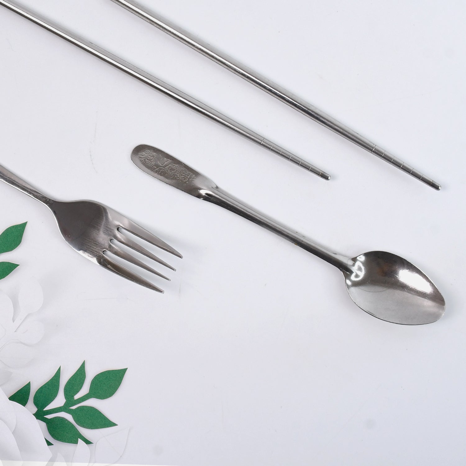 Wukusy portable camping cutlery set with 4 utensils and carrying case, ideal for travel and outdoor dining.
