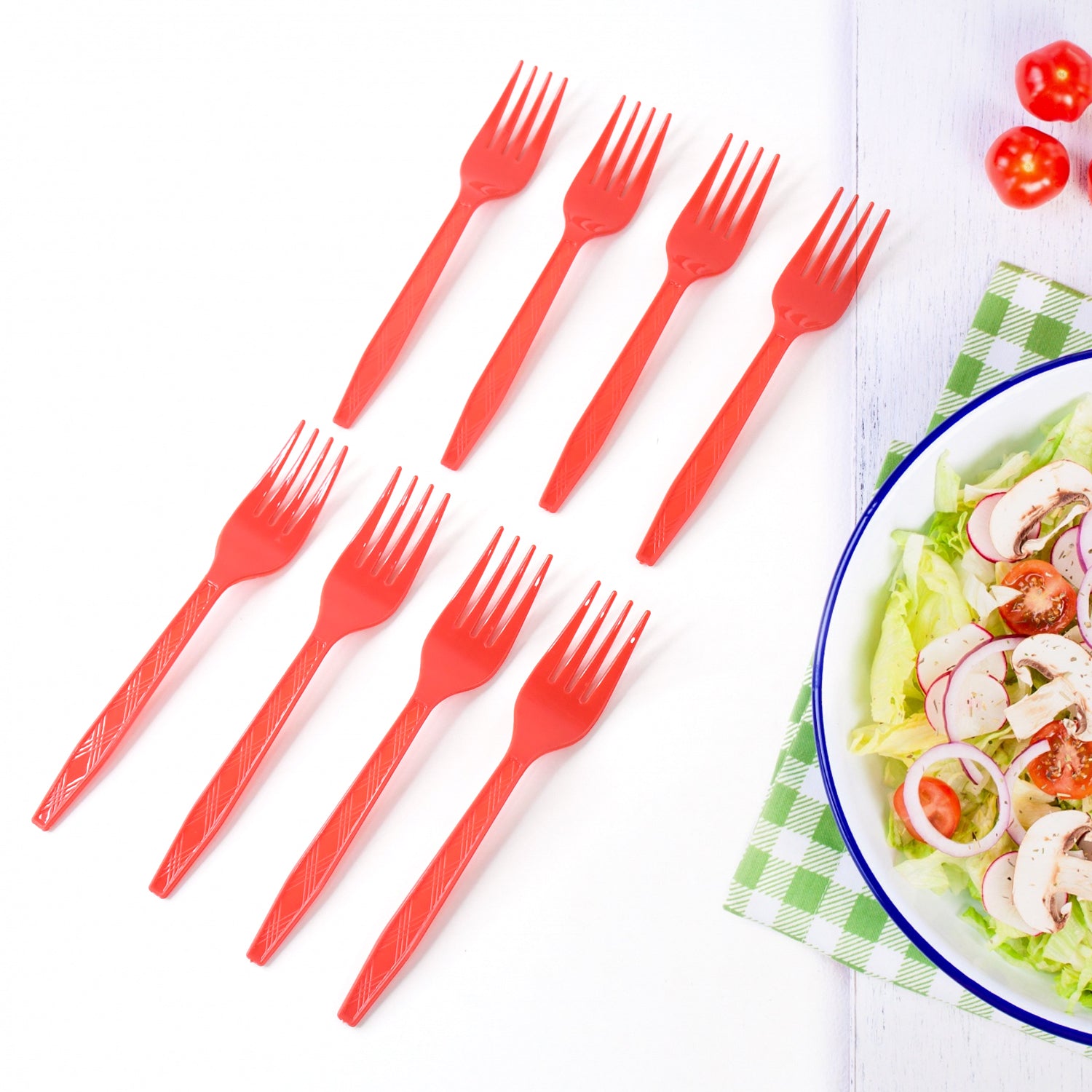 Wukusy premium disposable plastic fork, single clear fork for home and kitchen use, lightweight and durable for meals and parties.