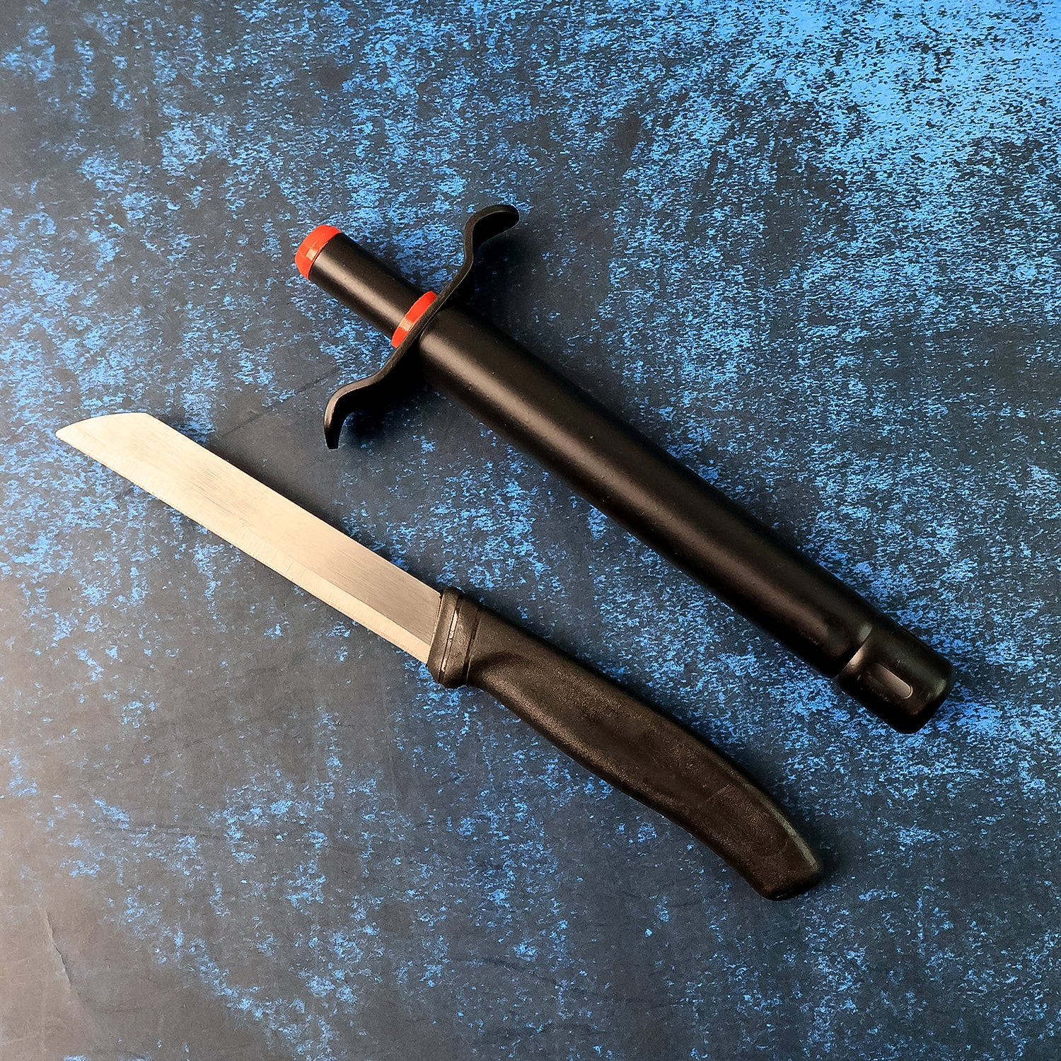 Wukusy premium kitchen knife and gas lighter combo set, featuring a sharp knife and sleek lighter for home cooking needs