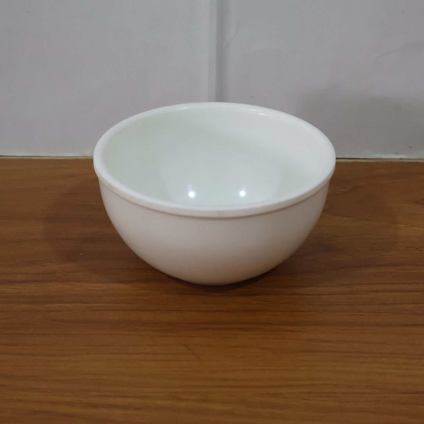 Small Wukusy Premium Melamine Serving Snack Bowl for home and kitchen use, featuring a sleek, durable design.