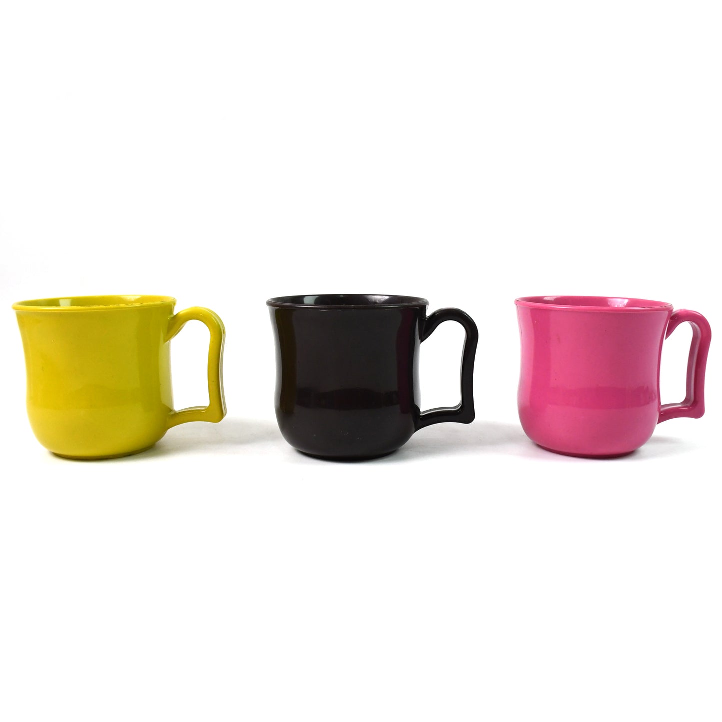 Wukusy premium plastic coffee and tea mug with handle in mixed colors, ideal for home and kitchen use.