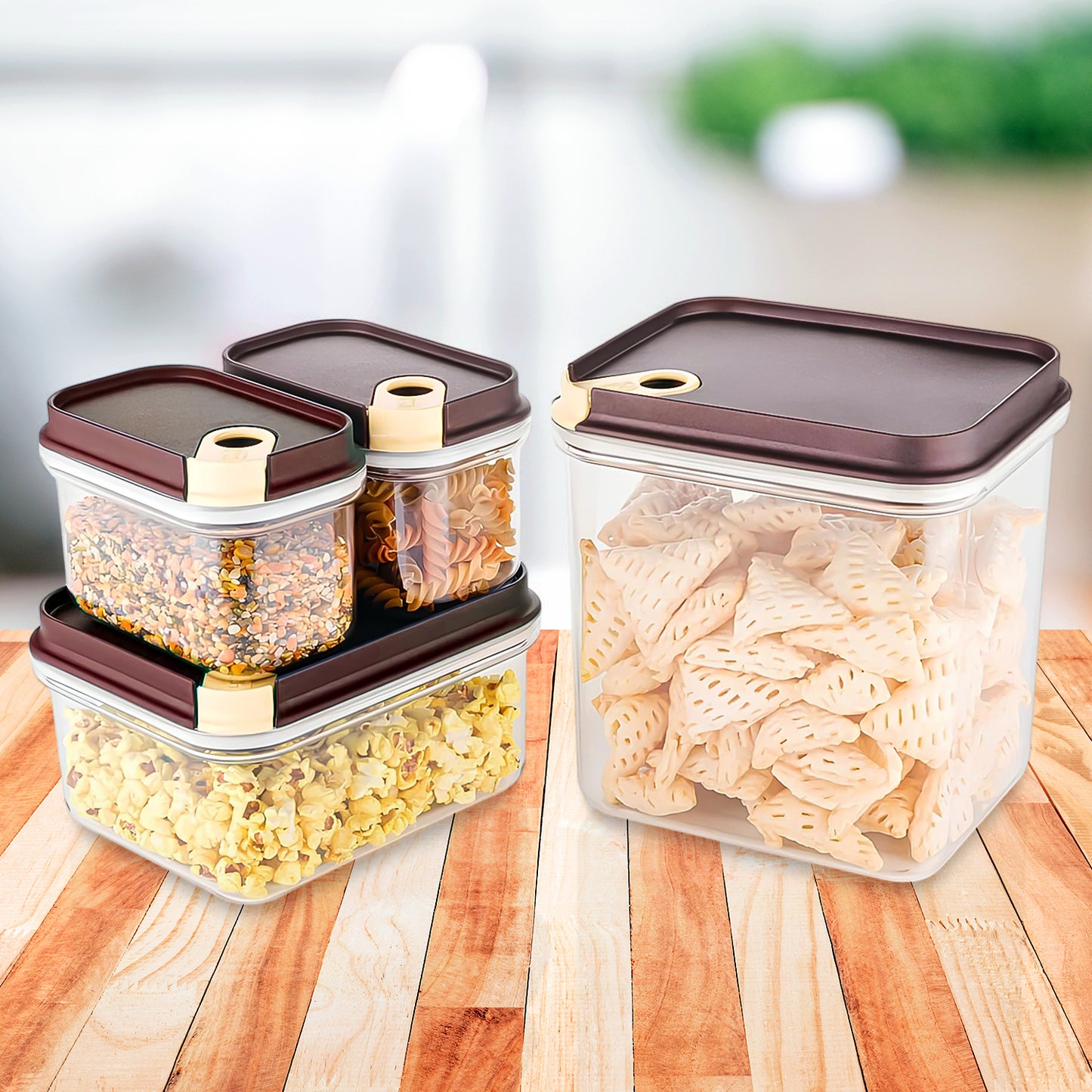 Wukusy Ritu Push N Lock airtight food storage container set with four clear plastic containers for kitchen organization