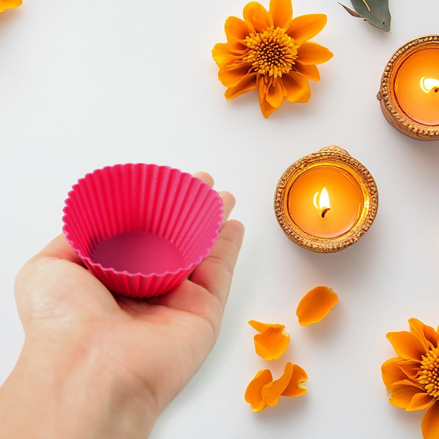 Set of 10 Wukusy silicone cupcake molds for baking, flexible and non-stick for easy cake and muffin preparation.