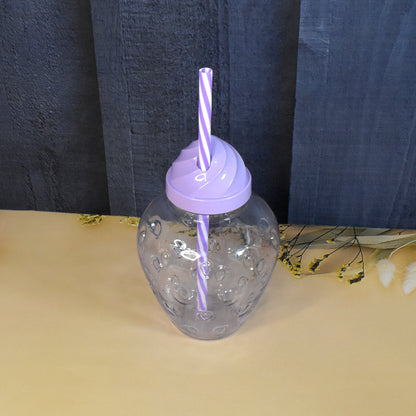 Wukusy plastic drinking cup, lightweight and durable, perfect for home use, with a clear design for easy drinking.