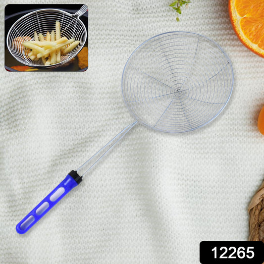Large stainless steel deep fry strainer from Wukusy, ideal for draining fried foods in home and kitchen use.
