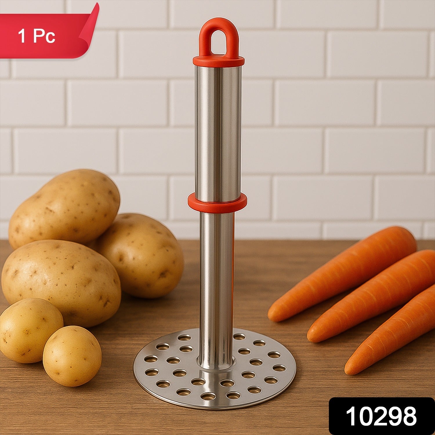 Stainless steel potato masher with ergonomic handle from Wukusy, 17cm, ideal for mashing potatoes and vegetables in the kitchen.