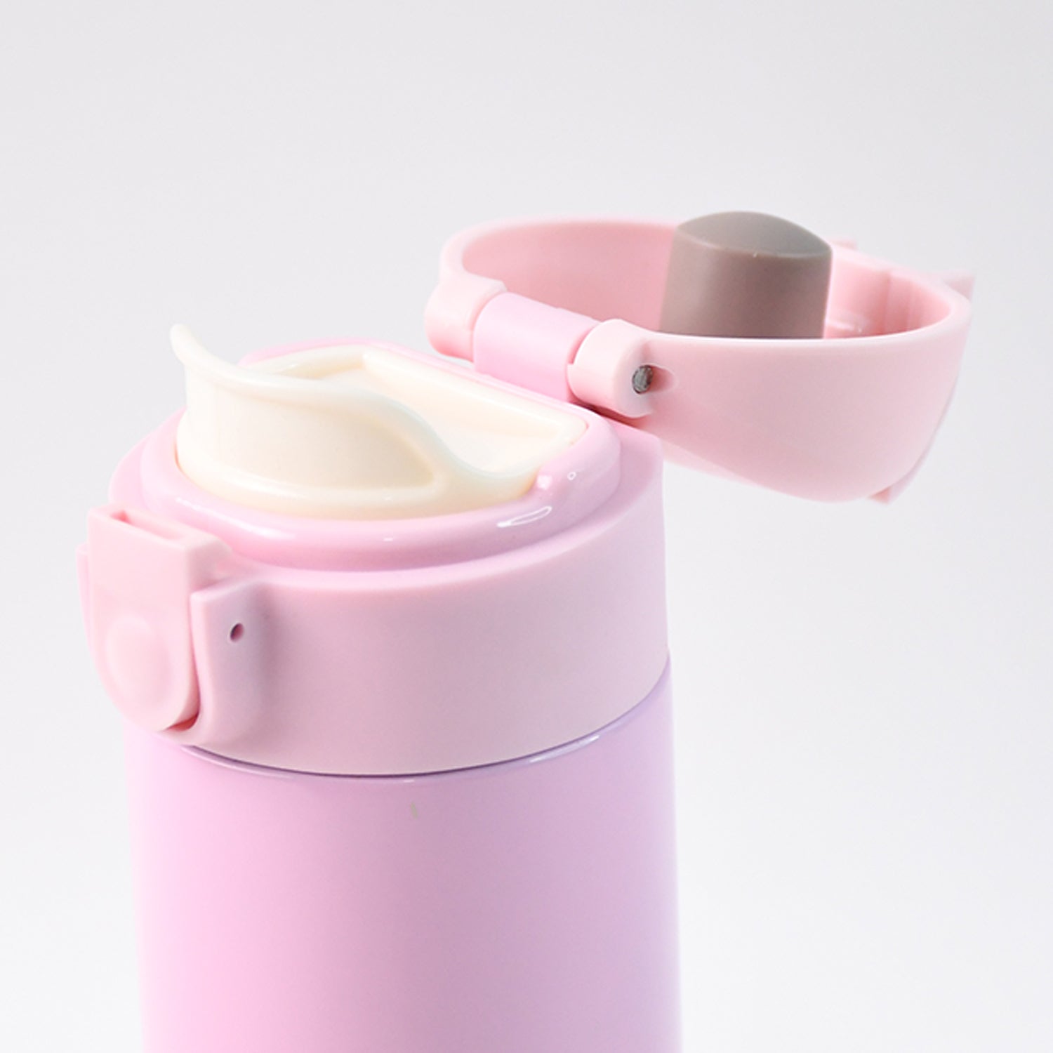 Wukusy stainless steel vacuum water bottle, 350ml, with sleek design, suitable for home and kitchen use.