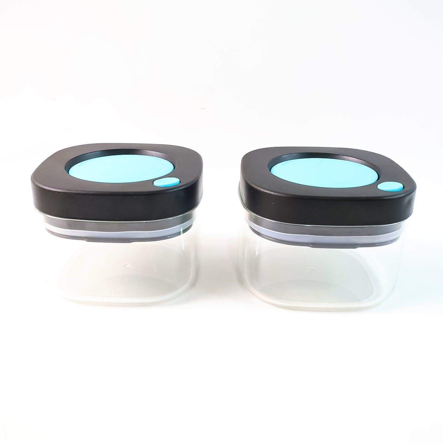Wukusy Supermom airtight kitchen storage containers 2-piece set with 500ml capacity, clear plastic with secure lids for food storage.