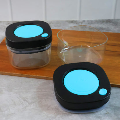 Wukusy Supermom airtight kitchen storage containers 2-piece set with 500ml capacity, clear plastic for food organization.
