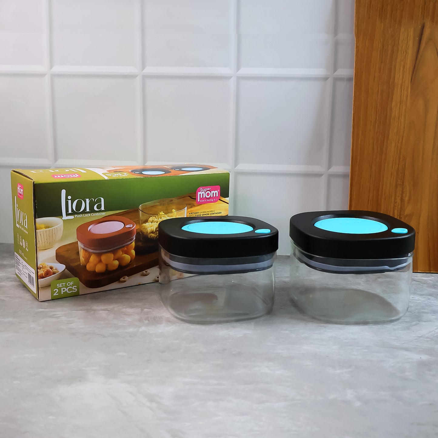 Wukusy Supermom airtight kitchen storage containers, 2-pack, 500 ml, clear plastic with secure lids for food storage.