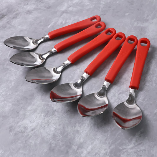 Set of six Wukusy Supermom baby feeding spoons with soft handles, ideal for gentle feeding and baby’s first meals.