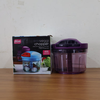 Supermom Handy Vegetable Chopper by Wukusy, 750ml capacity, compact kitchen tool for chopping vegetables easily.