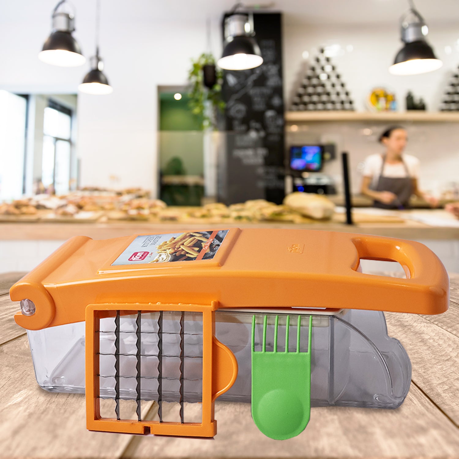 Wukusy Supermom Kitchen Master vegetable and fruit chopper showing blades and container for efficient food prep.