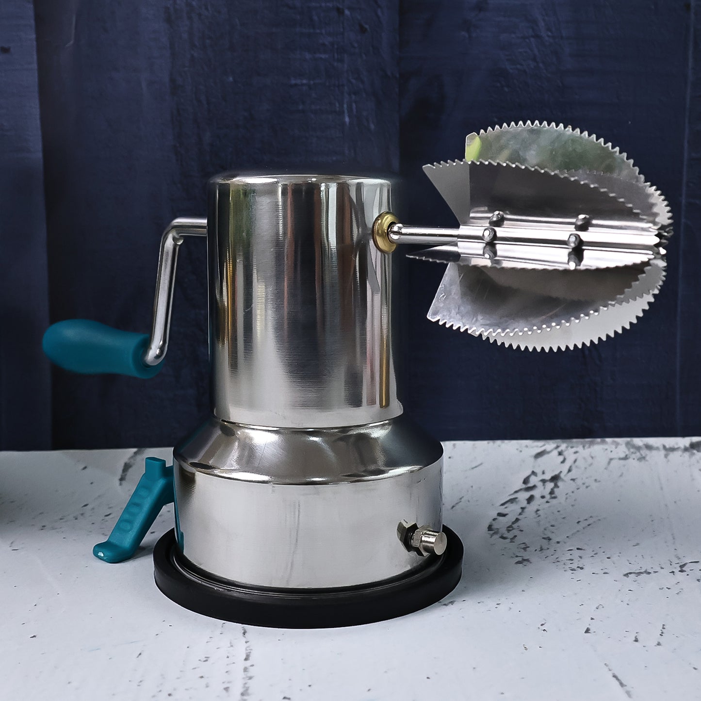 Supermom stainless steel coconut scraper with vacuum base by Wukusy, featuring a durable handle and sturdy design for easy coconut grating.