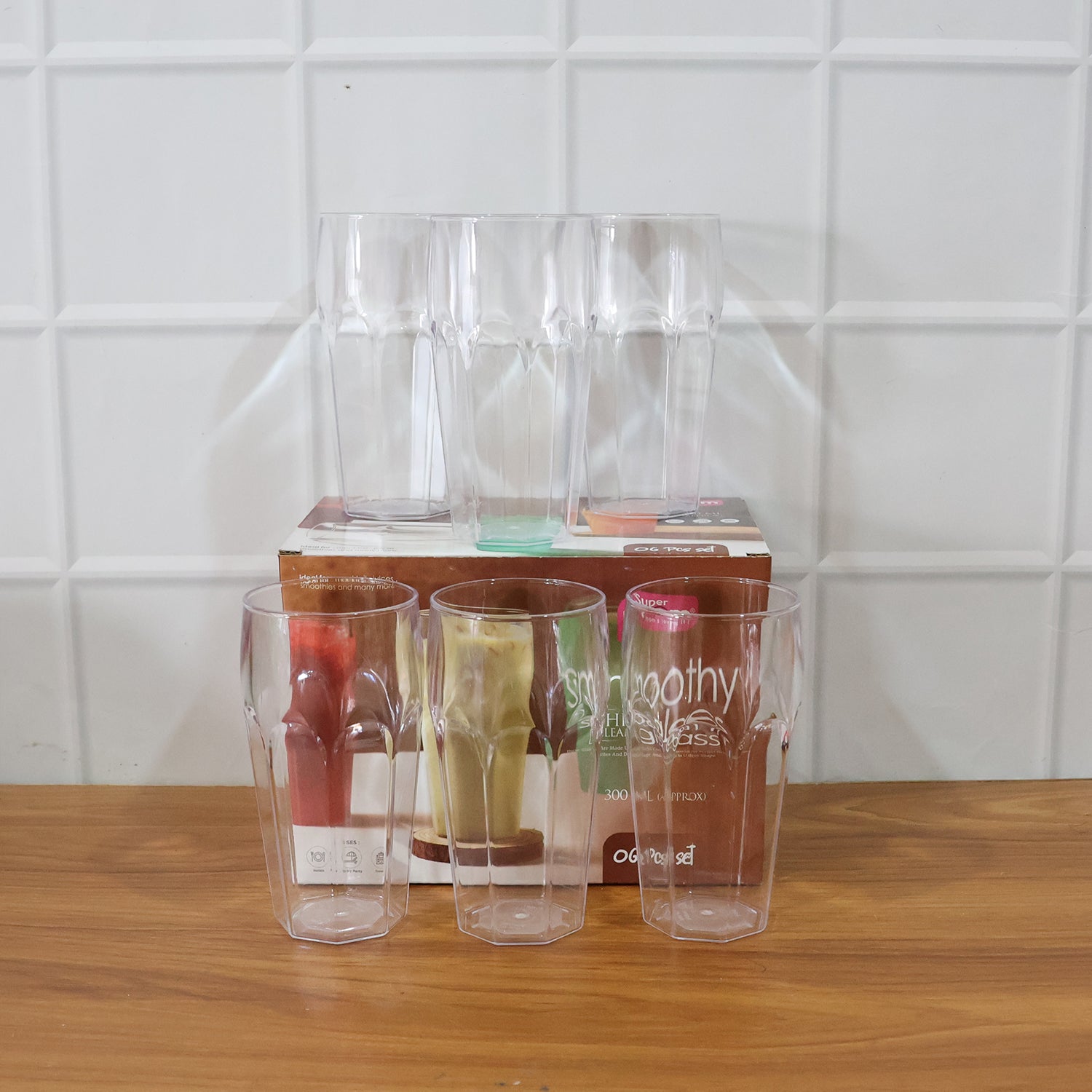 Set of six Wukusy Supermom transparent smoothie glasses, approximately 300ml each, with smooth, clear glass design for home use.