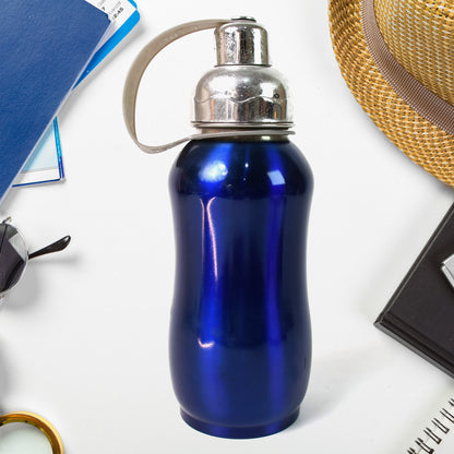 Stainless steel Wukusy thermos water bottle, 500 ml, with a sleek design for keeping beverages hot or cold.