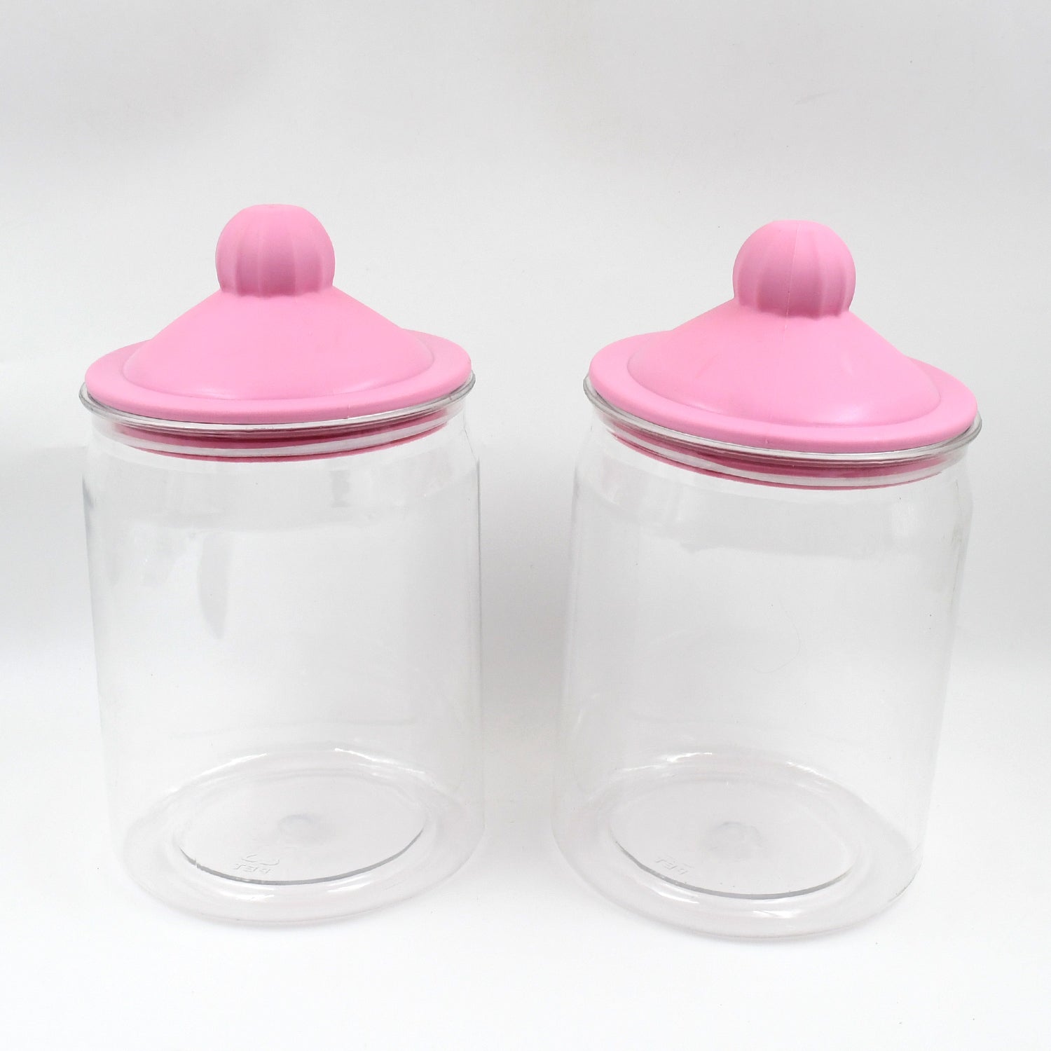 Wukusy transparent plastic kitchen container jar set with two 1100ml storage jars for home organization.