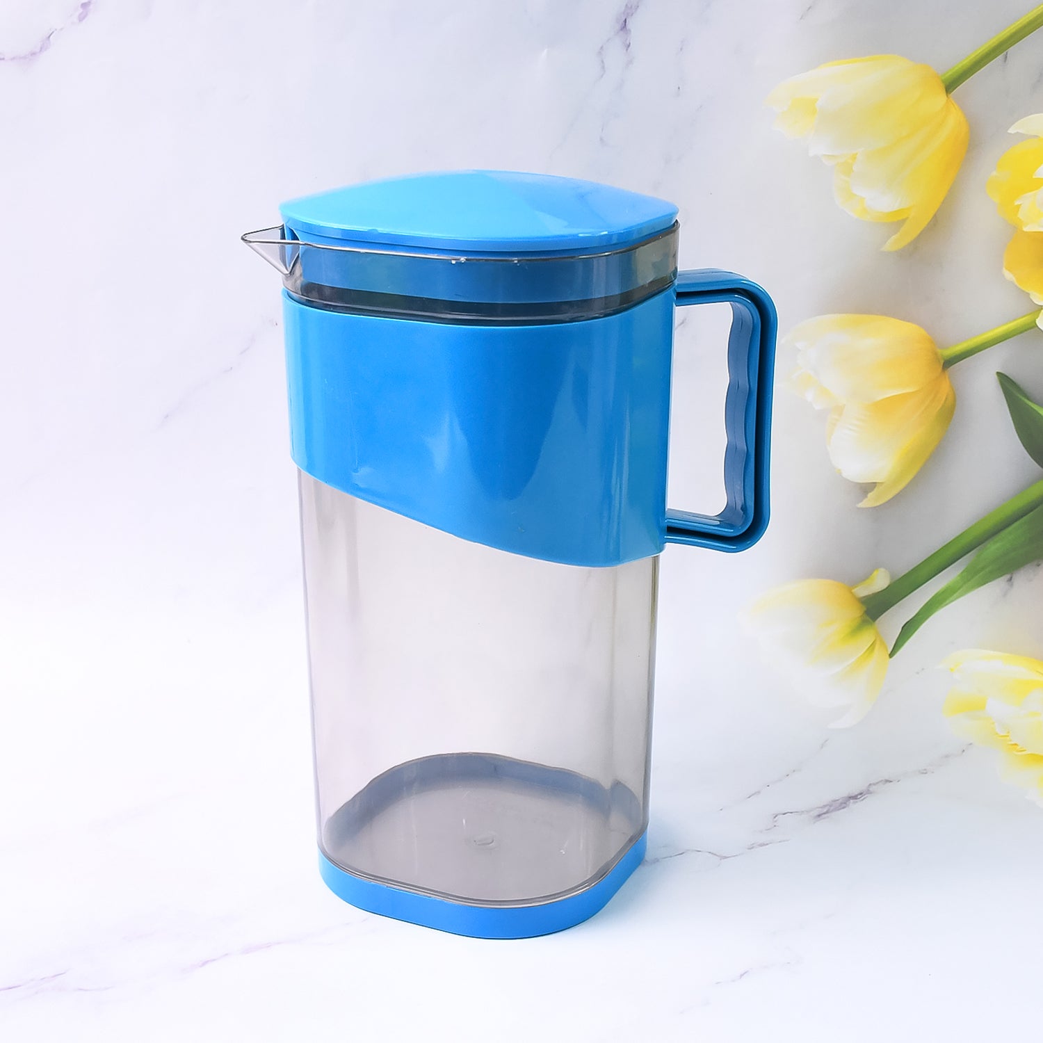 Wukusy 1.8L BPA-free plastic water and juice jug with lid and handle, ideal for home and kitchen use.