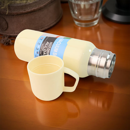 White Wukusy vacuum flask set with stainless steel thermos and 3 cups, approximately 500ml capacity for hot or cold beverages.