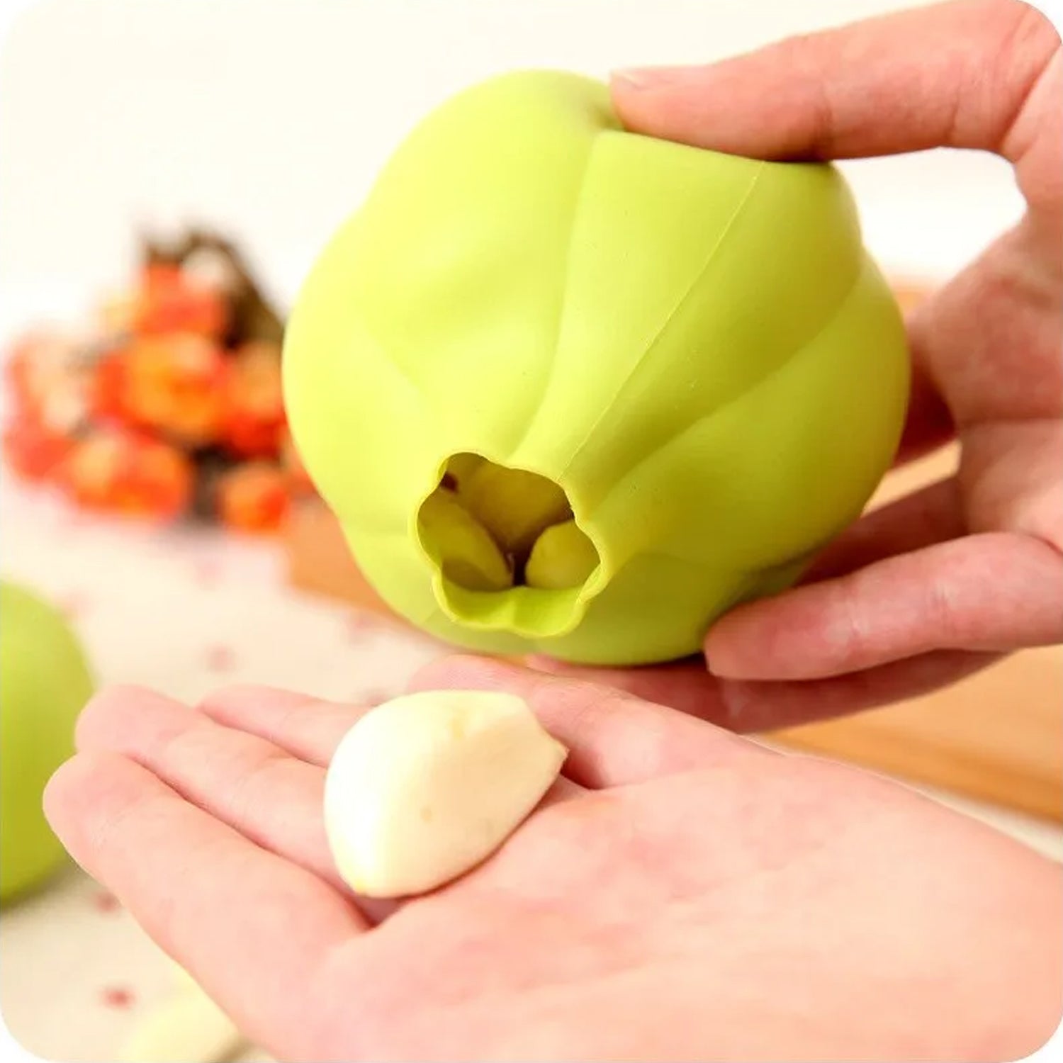 Wukusy 2205 silicone ginger garlic manual peeler, a kitchen tool with flexible silicone surface for peeling ginger and garlic easily.