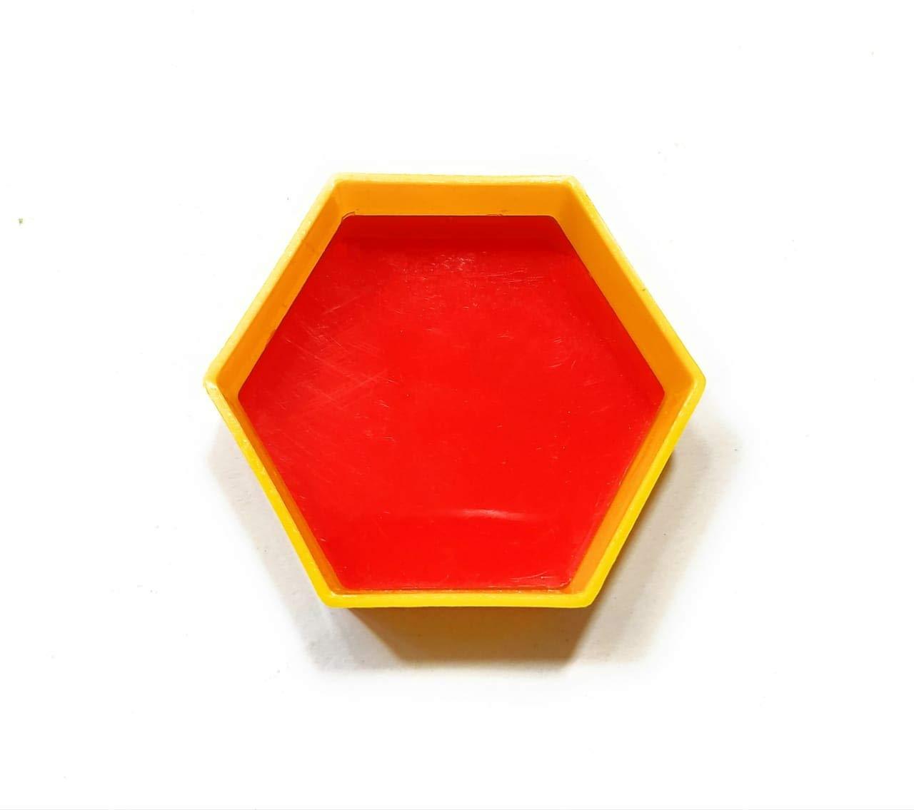 Wukusy 4-pack cookie cutter set with heart, round, star, and flower shapes for baking and cookie decorating.