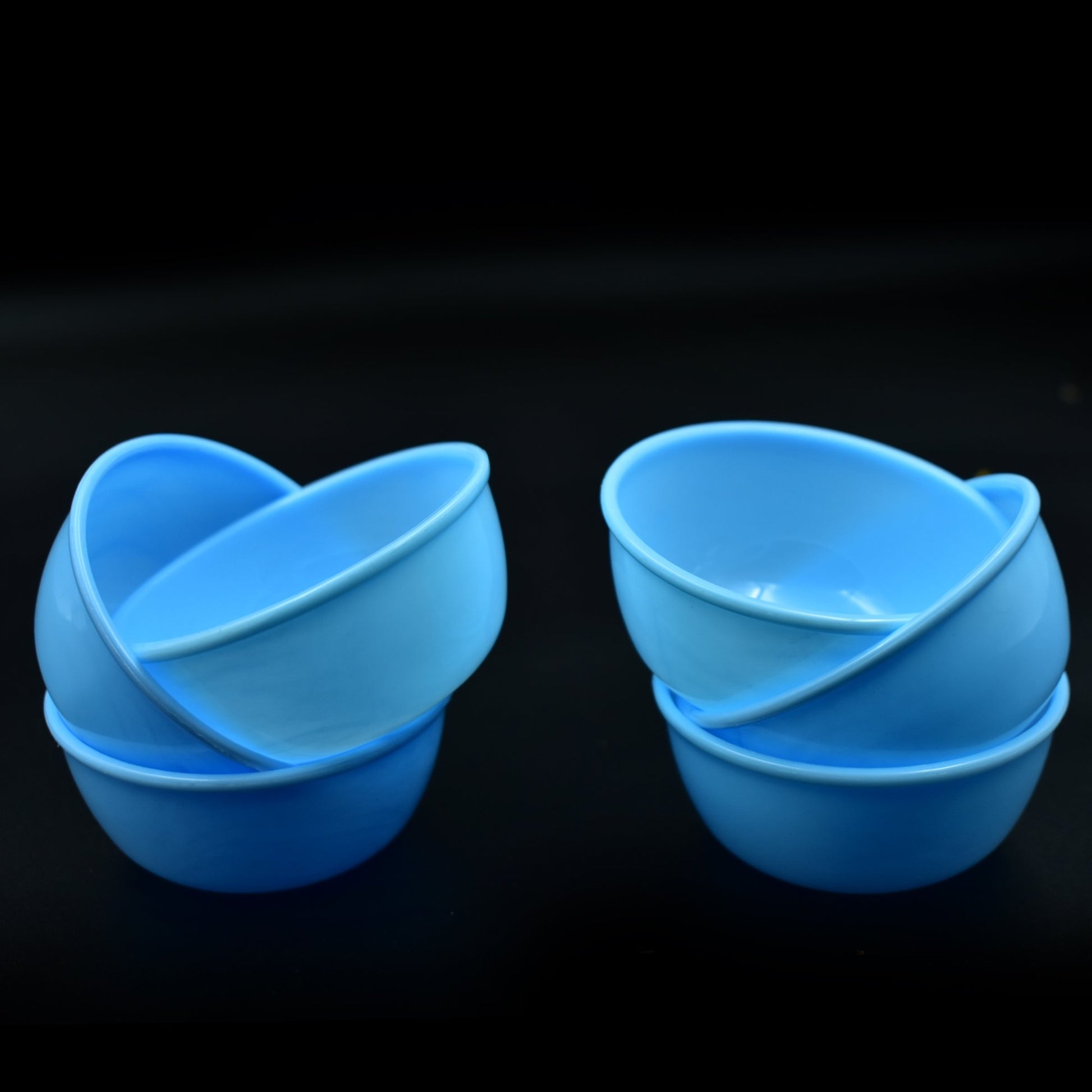 Wukusy small plastic bowl set, microwave safe and unbreakable, includes six colorful kitchen tool bowls for versatile use.