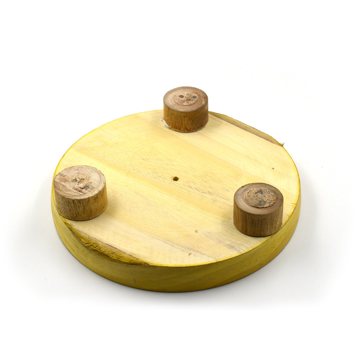 Wukusy round patala kitchen tool used for home purposes, crafted for rolling and preparing dough, belan not included.