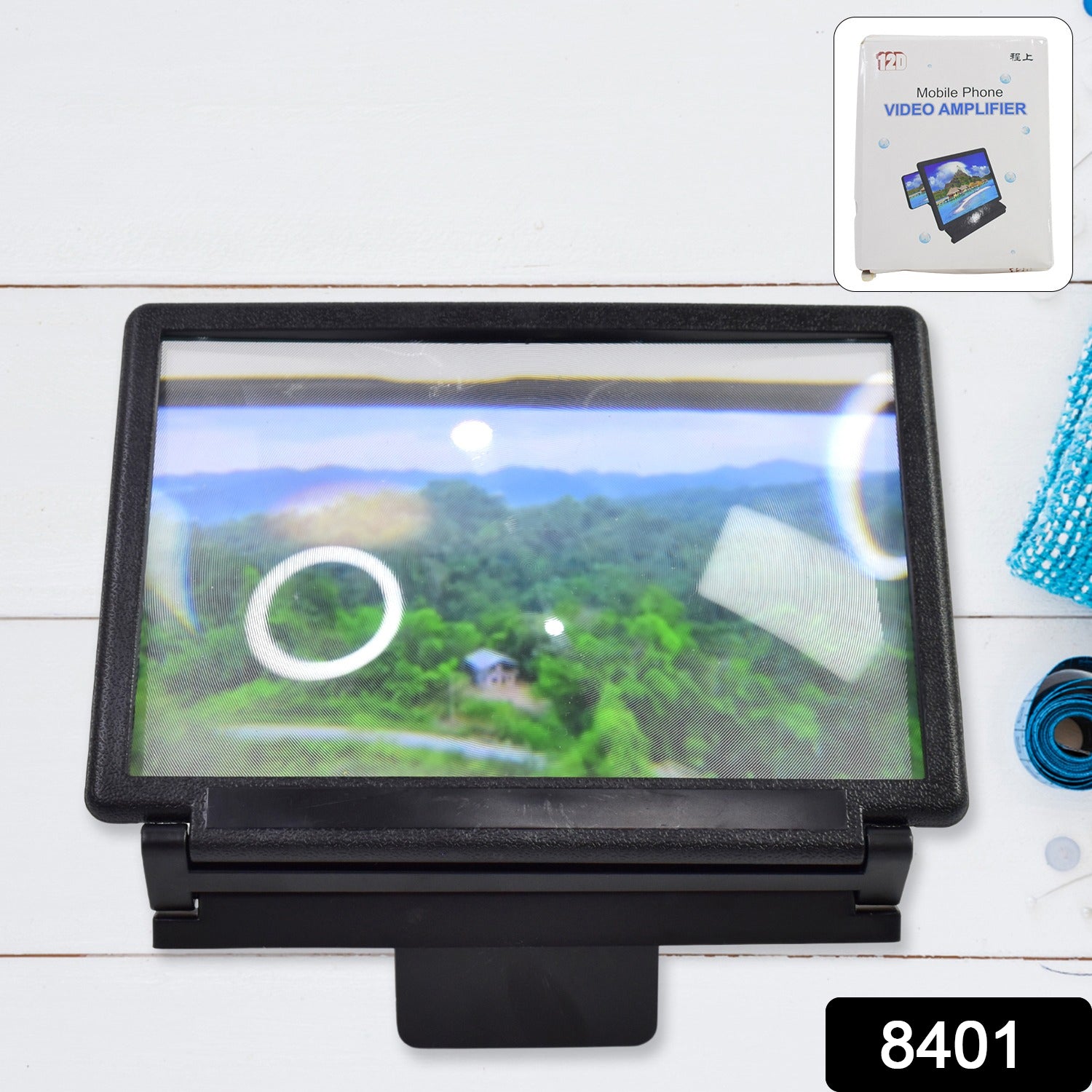 Wukusy 3D HD mobile phone screen magnifier amplifier displaying a smartphone screen for enhanced viewing.