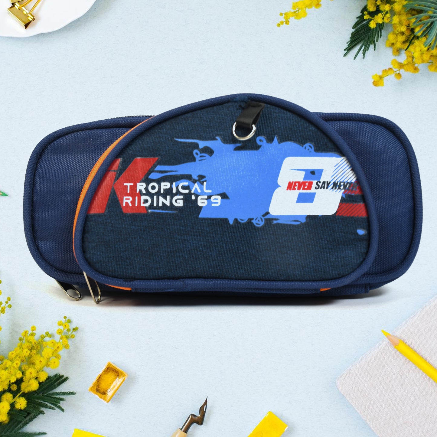 Wukusy office mix design pouch, stylish and versatile storage bag, shown with multiple compartments and modern design.