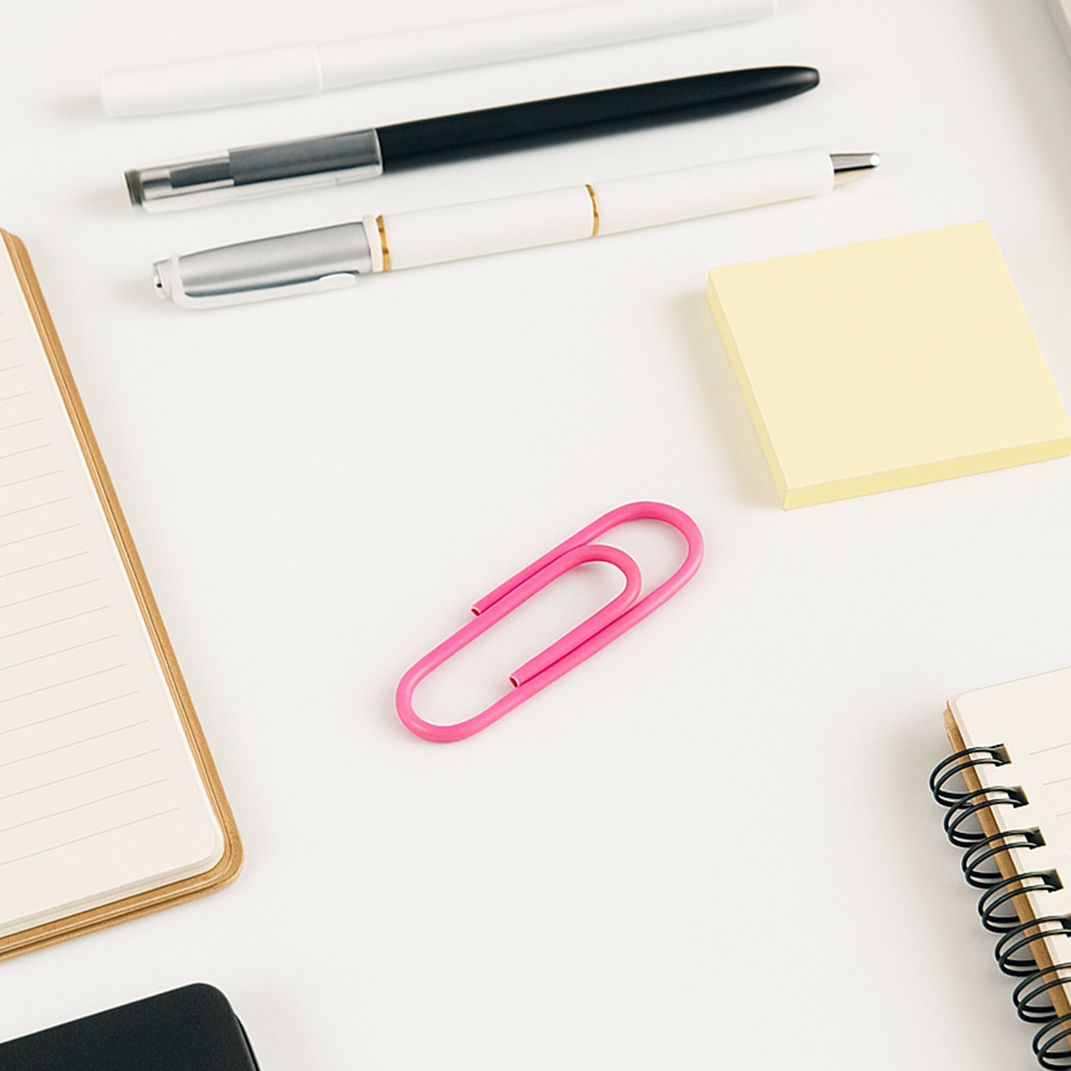 Wukusy vinyl-coated paper clips set with 10 office paper clips in various colors, ideal for organizing documents.