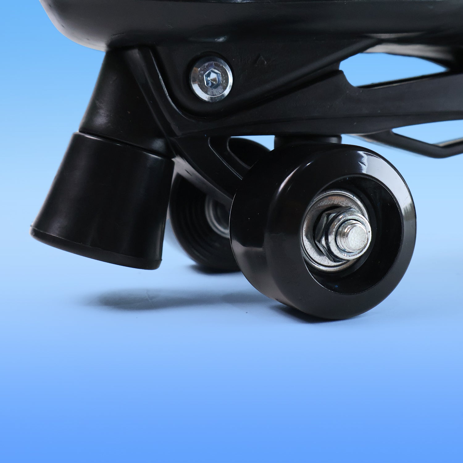 Wukusy adjustable quad roller skates for kids in large size, featuring four wheels and colorful design for outdoor fun.