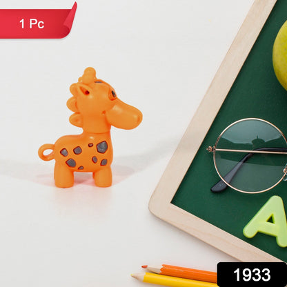Cute Wukusy 1933 expandable giraffe toy with a long extendable neck, perfect for play and imaginative fun.