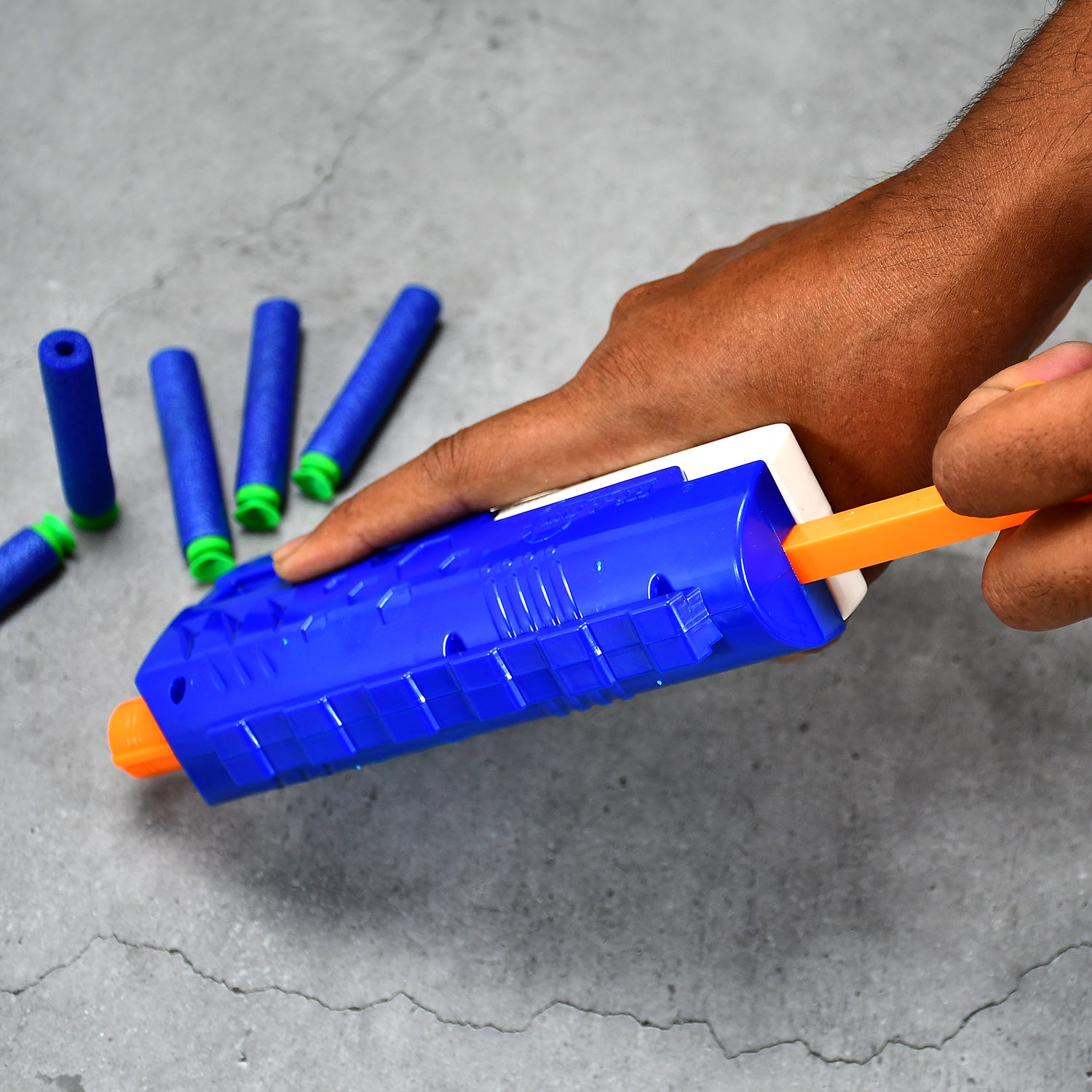 Wukusy 1967 Hi-arm Toy Gun with 10x foam suction bullets, made of durable ABS plastic, ideal for target shooting play.