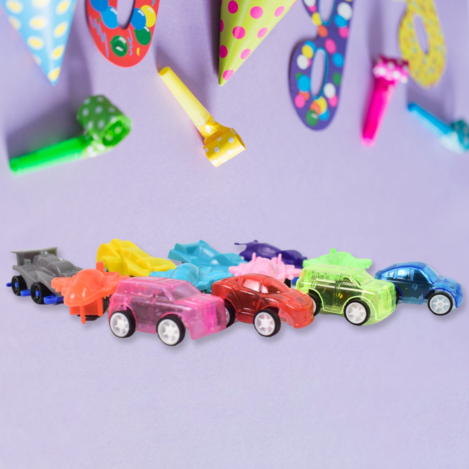 Set of 12 Wukusy mini pull back toy cars and aeroplanes, plastic cartoon vehicles perfect for kids' play and collection.