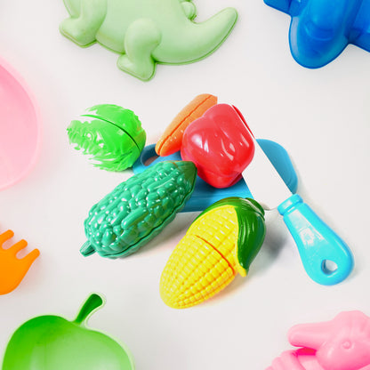 Wukusy realistic slice-able fruits and vegetables toy set showing colorful, cut-in-half plastic play food for children.