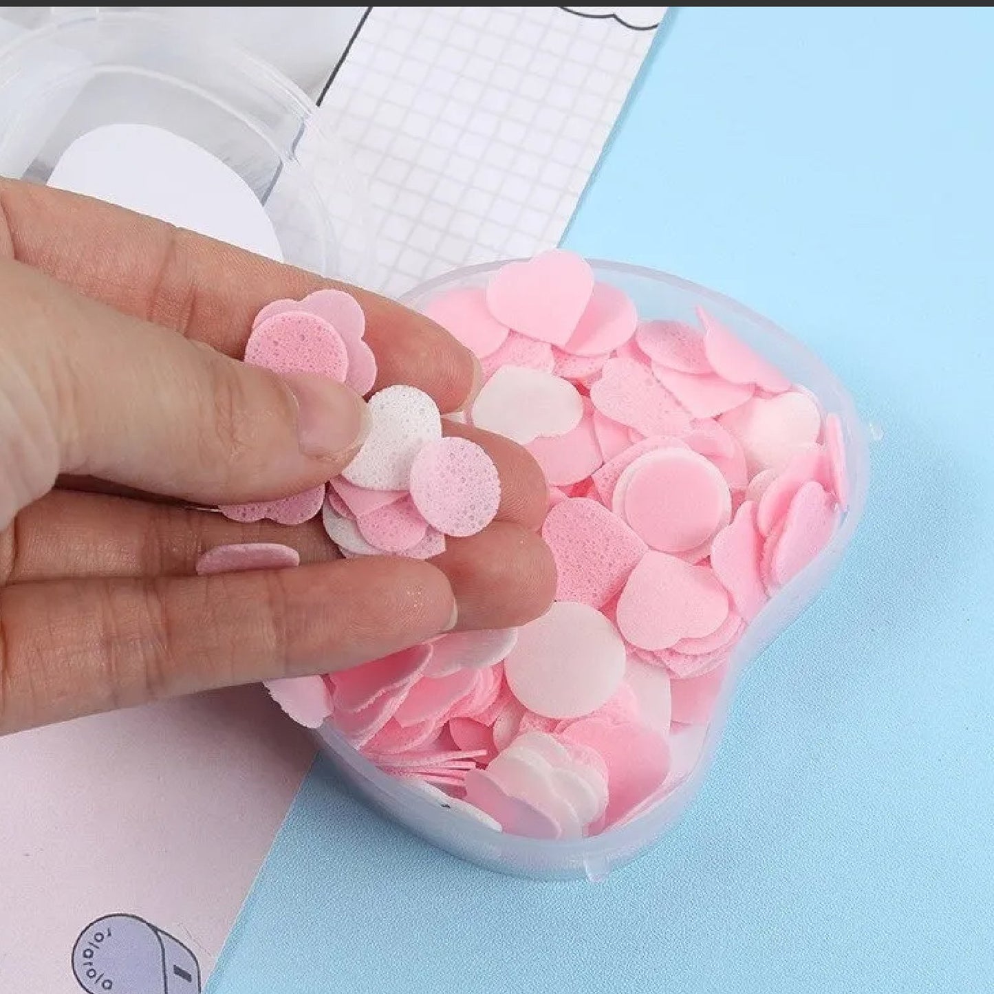 Wukusy Apple Design Soft Paper Soap for travel, featuring a compact, soft paper soap with a bright apple illustration.