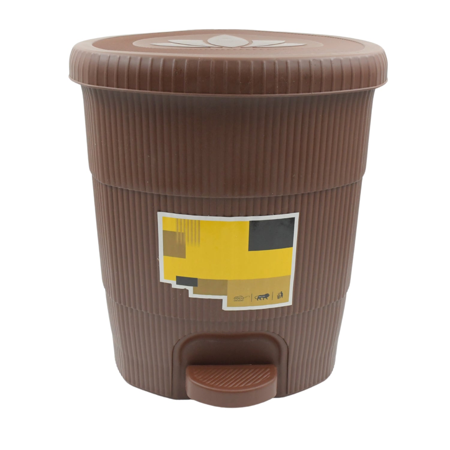 Wukusy mini plastic pedal dustbin suitable for kitchen, office, or car use, compact design with pedal operation.